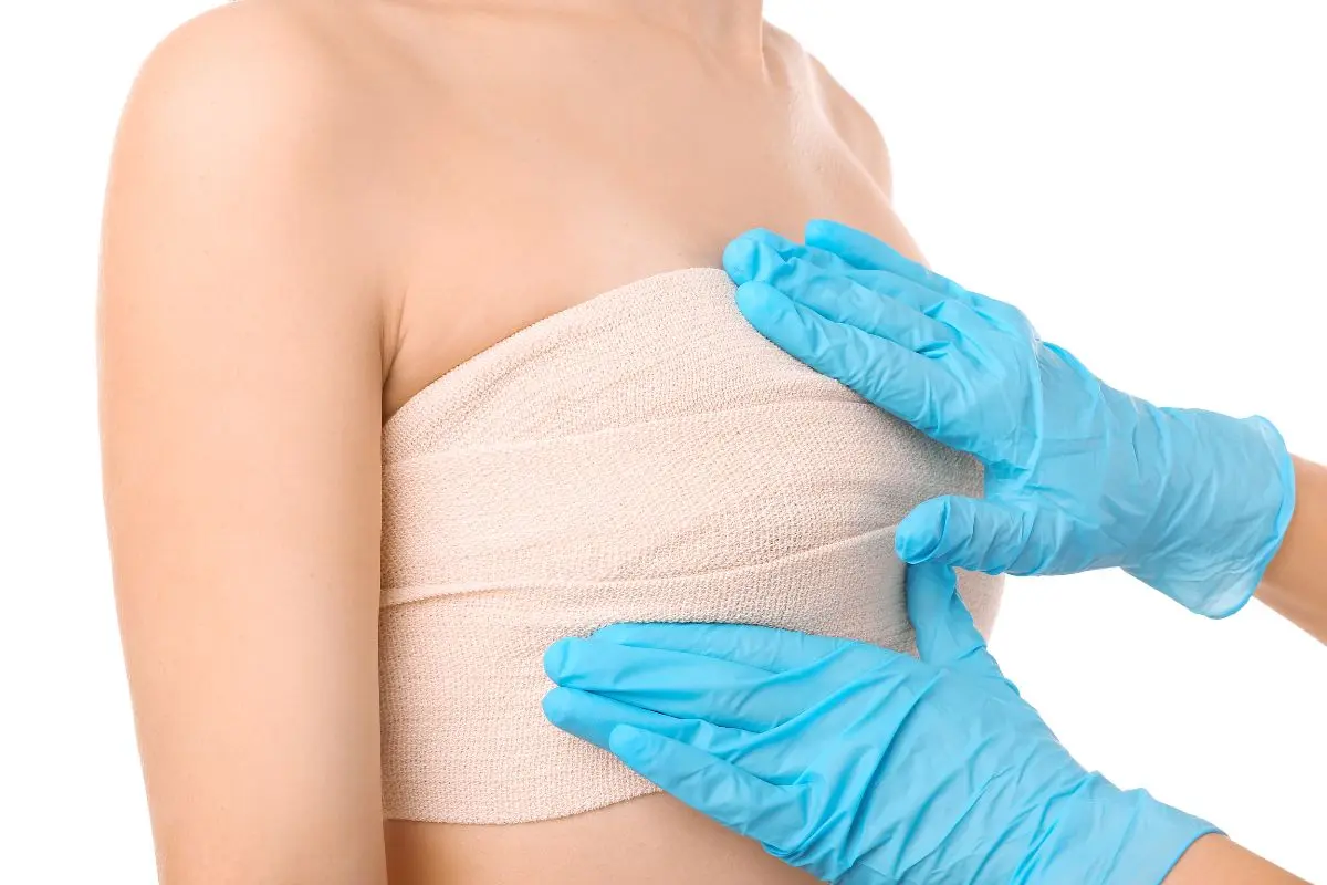 Cicatrices tras la mamoplastia de elevación: ¿Cómo reducirlas?
